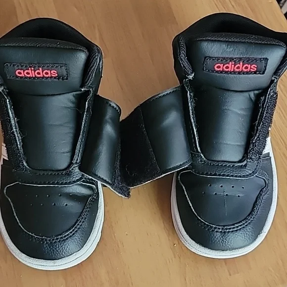 Adidas Hoops 2.0 - Picture 7 of 8